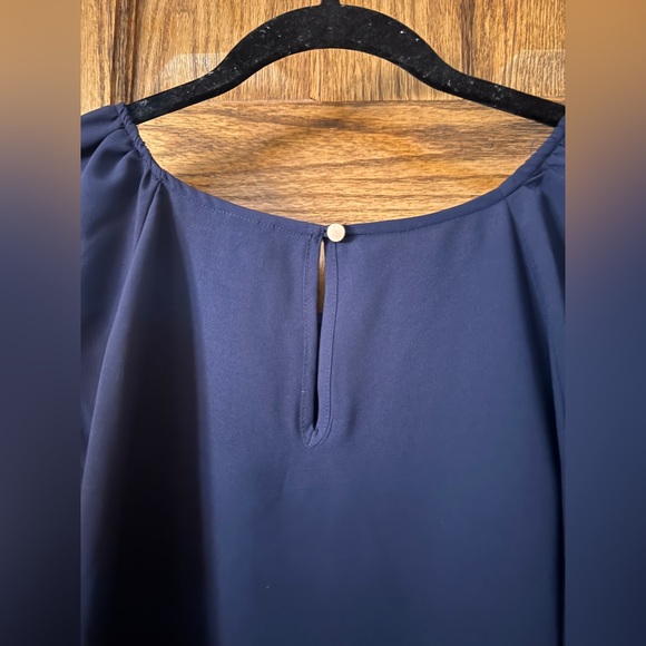 Blue top - Picture 5 of 5